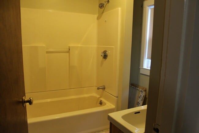 Photo - 51 Trull St Unit 1