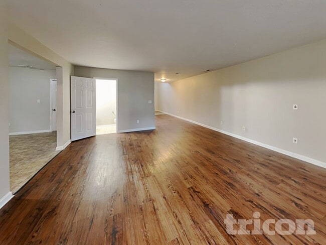 Photo - 1810 Long Paw Ln