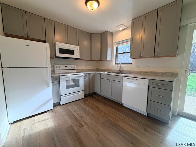 Photo - 302 Walters Ave