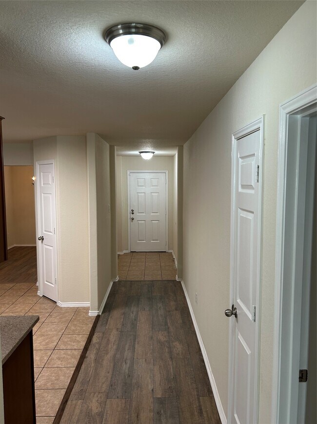 Photo - 5327 Stonegate Dr