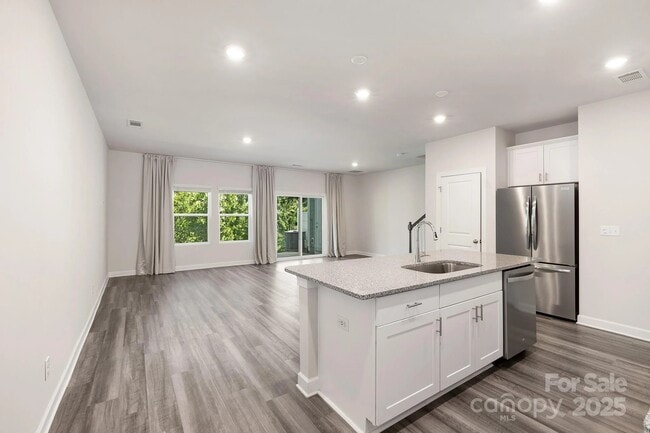 Photo - 1010 Maltby St