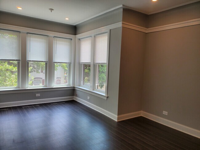 Photo - 1322 W Ardmore Ave