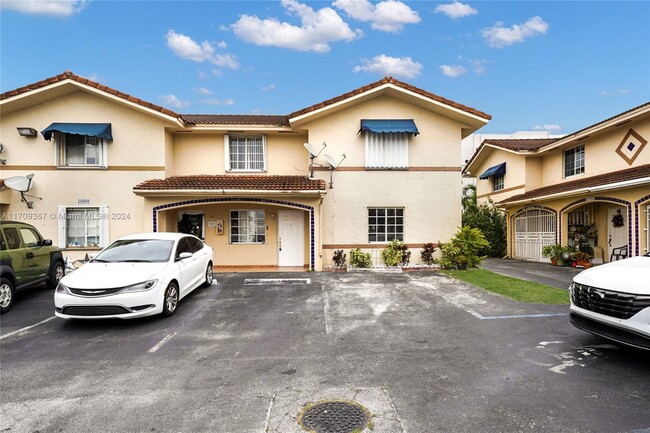 Photo - 10009 W Okeechobee Rd Condominio Unidad 103