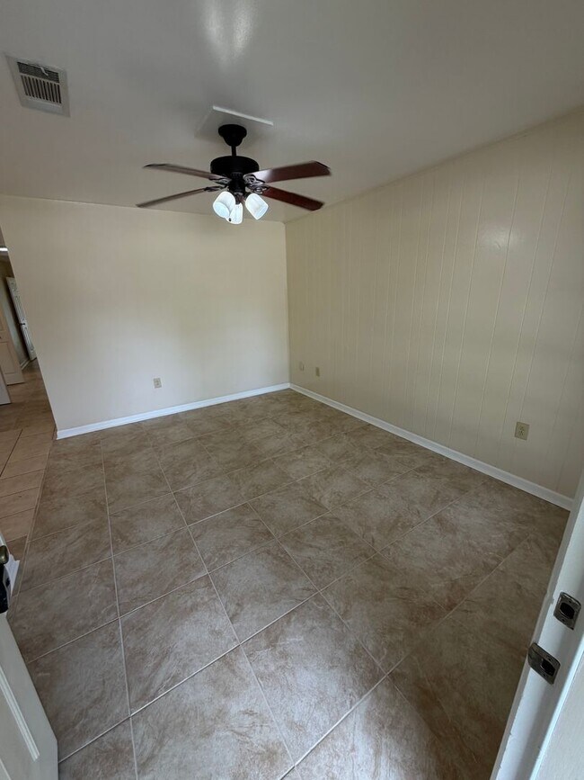 8154 Jefferson Park Dr Unidad 8154
