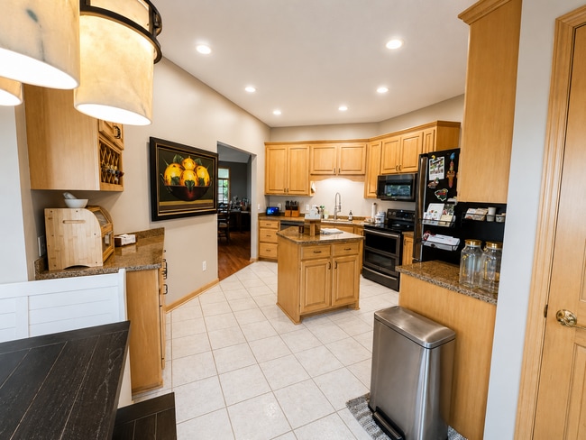 Photo - 13904 Shoreside Ct