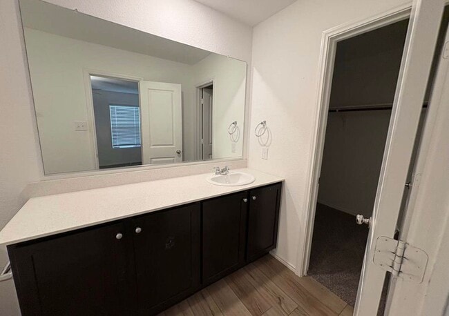 Photo - 1256 Mosely Cir