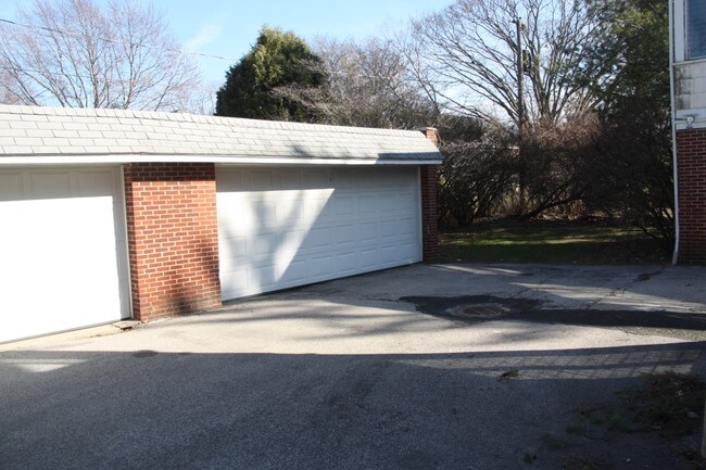 Photo - 2142 Collinway St Unit 4