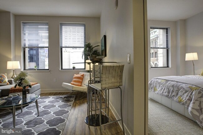 Photo - 42 S 15th St Unidad 1B-0501 Rental