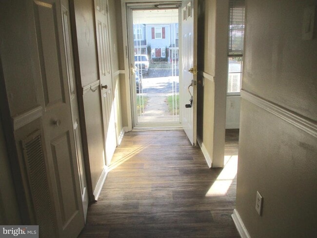 Photo - 21 Van Horn Pl