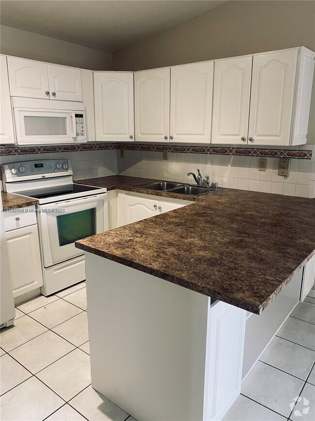 Building Photo - 7640 SW 153rd Ct Rental