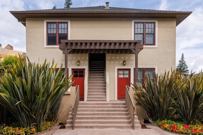 Photo - Hawthorne Apartments