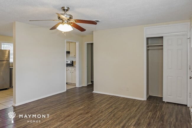 Photo - 103 Grant Dr