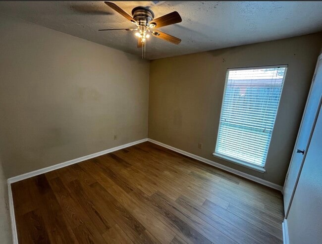 Photo - 11011 Crenchrus Ct