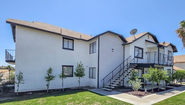 Photo - 2704 Villalovos Ct Apartment Unit 4