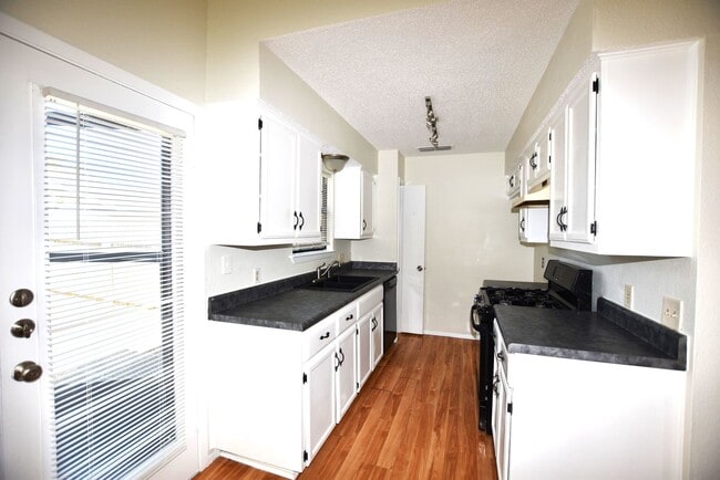 Photo - Cozy Brushy Creek 1 story - Cul-de-sac Lot