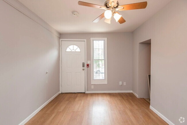 Building Photo - 2501 Carpenter St Rental