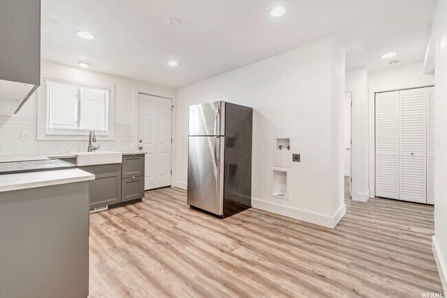 Photo - 927 W 1100 N Unit 6