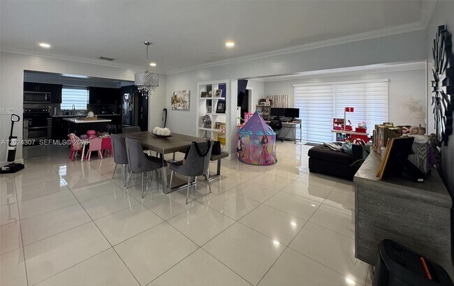 Photo - 11235 NW 62nd Ave