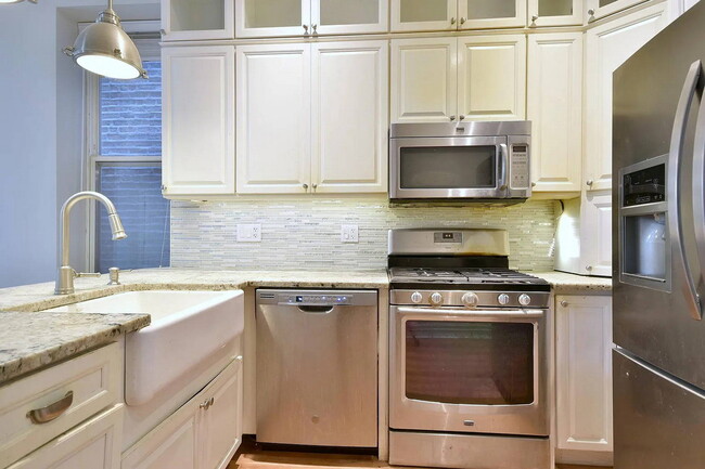 Photo - 1316 N Artesian Ave Unit 1