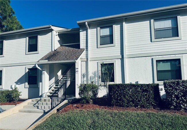 Building Photo - 203 Meadow Ln