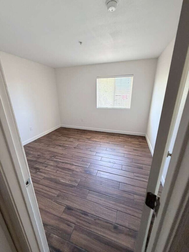 Photo - 777 West Campbell Ave Unit B114