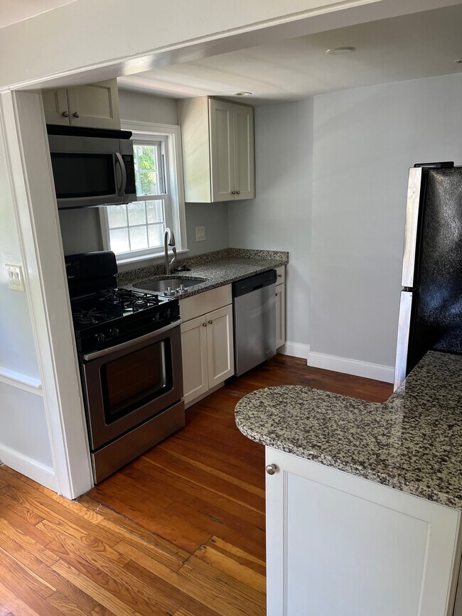 Photo - 993 Massachusetts Ave