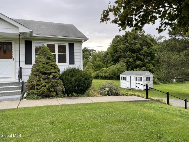 Photo - 60 Bloomingrove Dr