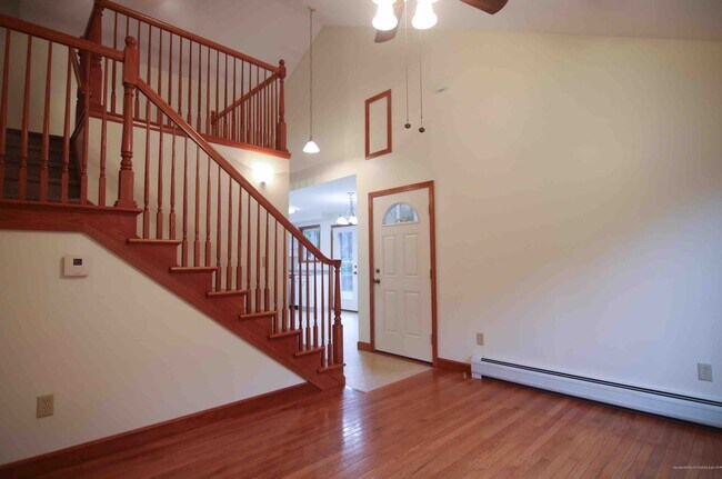 Entrance Cathedral Ceiling - 310 Sebago Rd Unit B