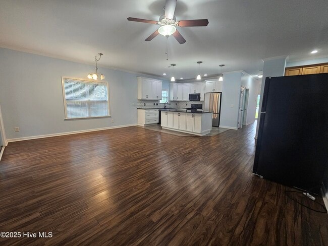 Photo - 109 Penquin Pl