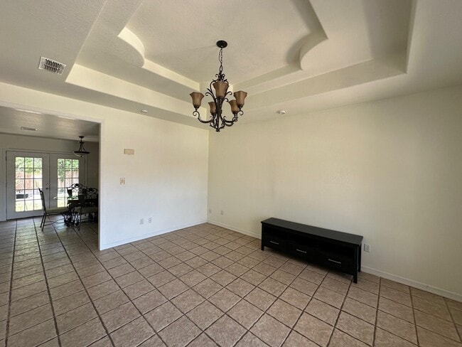 Photo - 104 Richard's Court