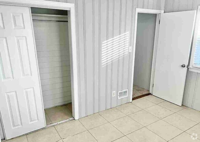 Building Photo - 36 Prescott Ave Unit #1 Rental