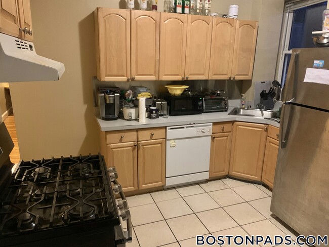 Photo - 17 Highgate St Unit 7