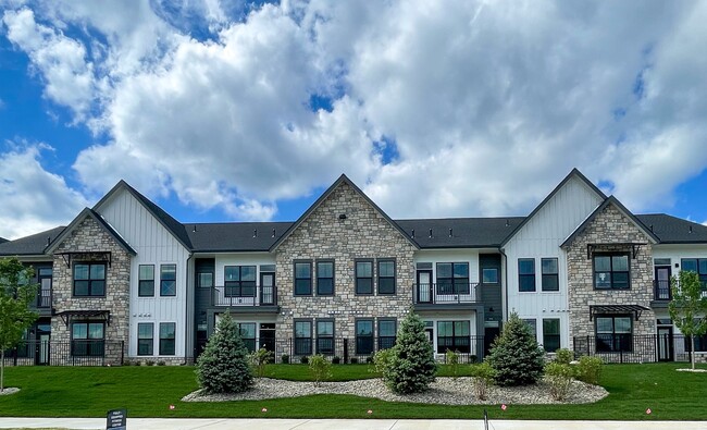 Building Photo - The Crossings Rental