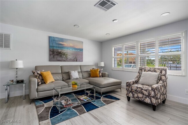 Photo - 1140 Rainbow Dr