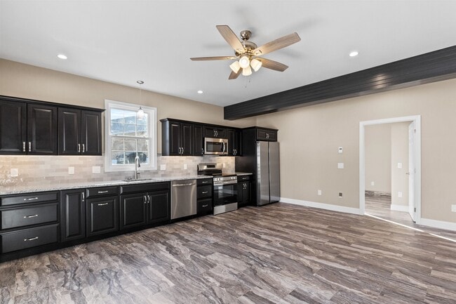 Photo - 6 Latchkey Ln