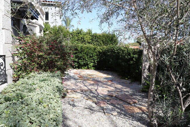 Photo - 1607 Stearns Dr Unidad 1607