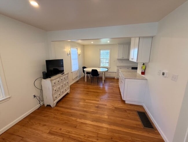 Photo - House on Centre Lane!