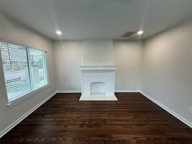 Photo - 1205 Military Ct