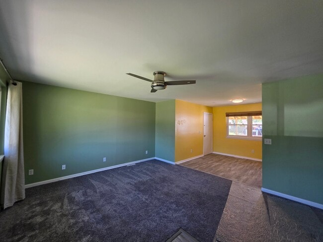4637 Clayton Dr