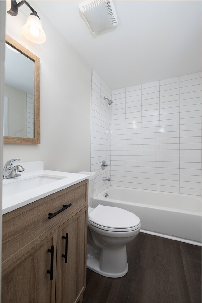 Photo - 28 Aircraft Rd