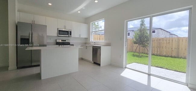 Building Photo - 15620 SW 277th Terrace Rental