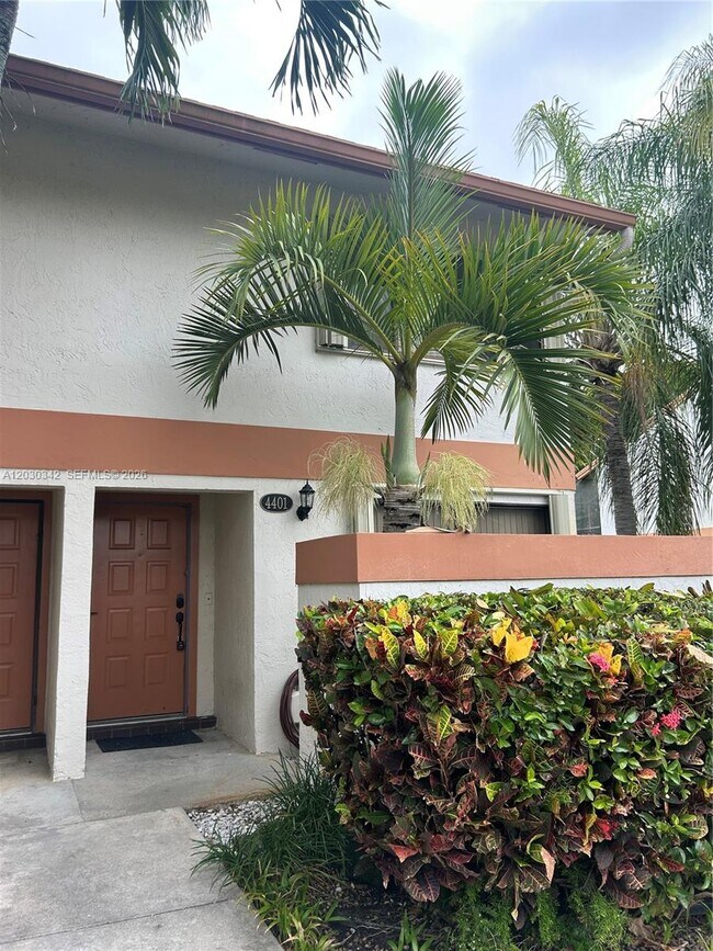 Photo - 4401 SW 70th Ter