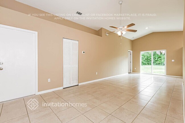 Photo - 1319 W Knollwood St
