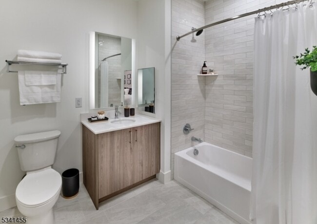 Photo - 10 Green St Unit 244
