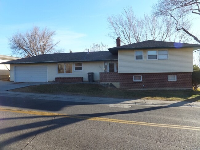 Building Photo - 1702 Edgar St