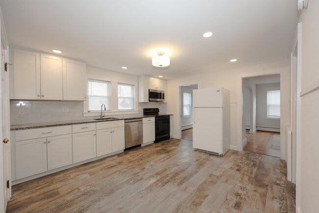 Photo - 154 Manning St