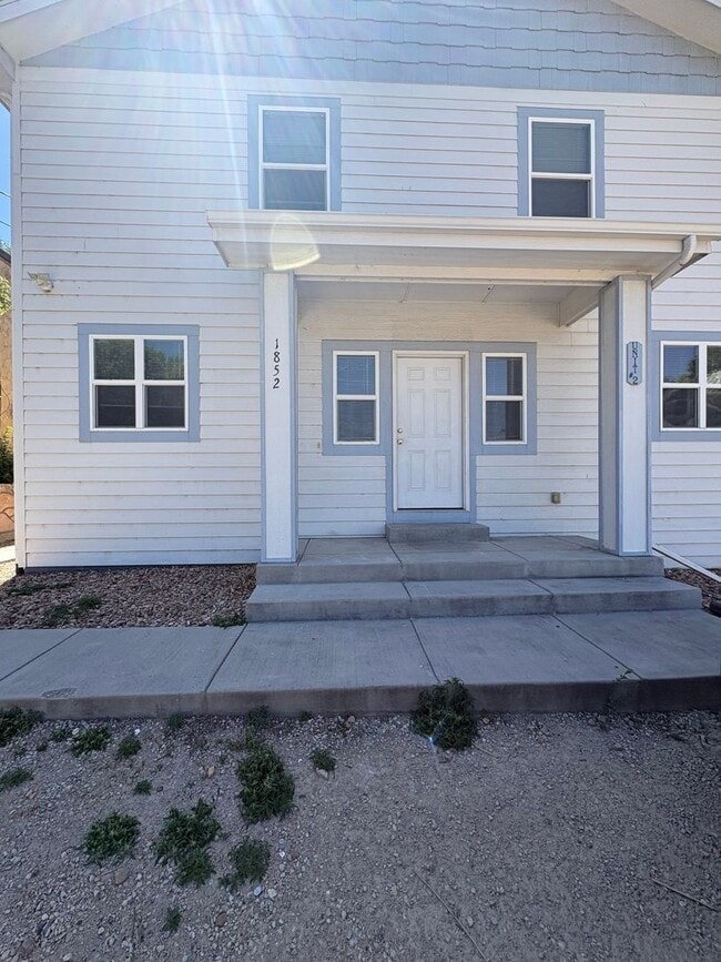 Building Photo - 1852 11th Ave Unit 2