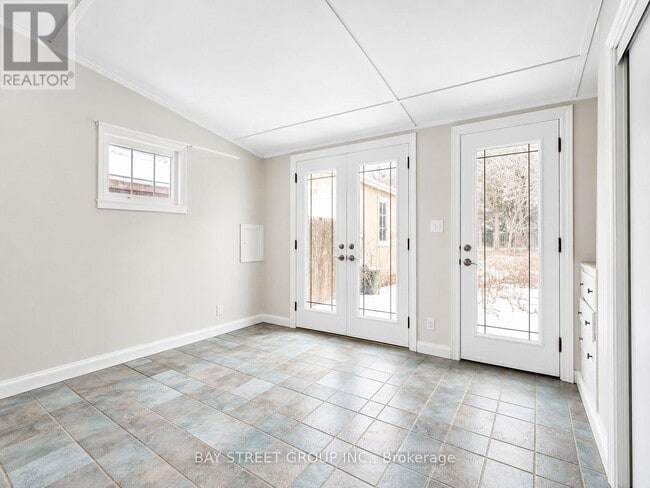 Photo - 316 Willowdale Ave
