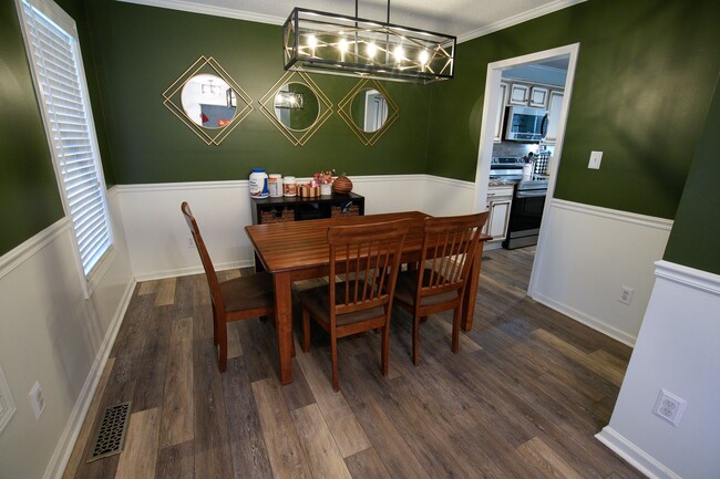 Photo - 218 English Walnut Dr