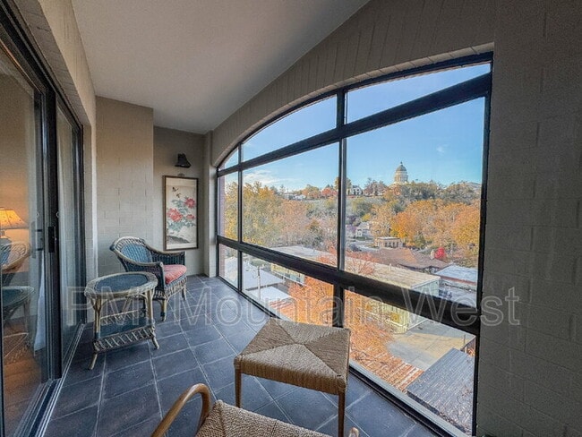 Building Photo - 171 E 3rd Ave Unit #603